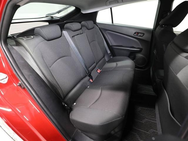 プリウス Ｓ　ＤＶＤ再生機能　ＥＳＣ　スマートキ－　地デジ　メモリーナビゲーション　ＬＥＤヘッドライト　ＥＴＣ車載器　フルオートエアコン　クルーズコントロール　エアバッグ　イモビ　パワーウインドウ　ＰＳ　ＴＶナビ（20枚目）