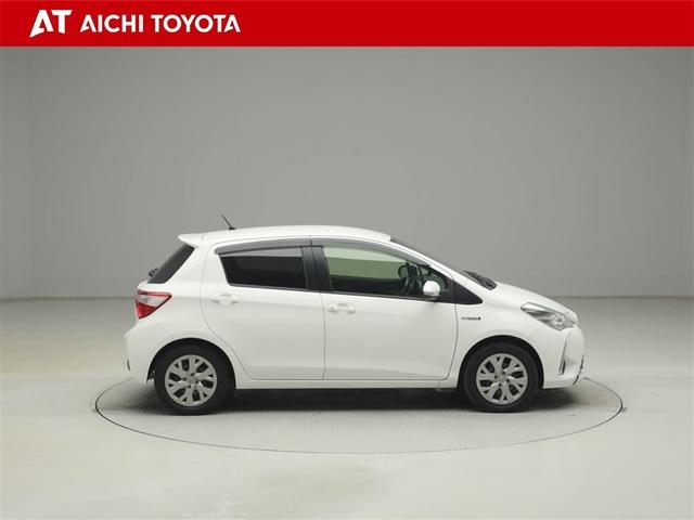 ヴィッツ ハイブリッドU ドライブレコーダー バックガイドモニター 衝突軽減システム ワンオーナー車 地デジ AUX DVD再生可 ETC オートエアコン クルーズコントロール メモリナビ エアバッグ キーフリー ナビ&TV(7枚目)