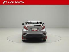 ハイブリッド車を買うならトヨタの『ＴＯＹＯＴＡ認定中古車』！保証は、初度登録年月より起算して１０年間、累計走行距離２０万キロ迄。更に、ロングラン保証が１年付で安心安全です♪ 5