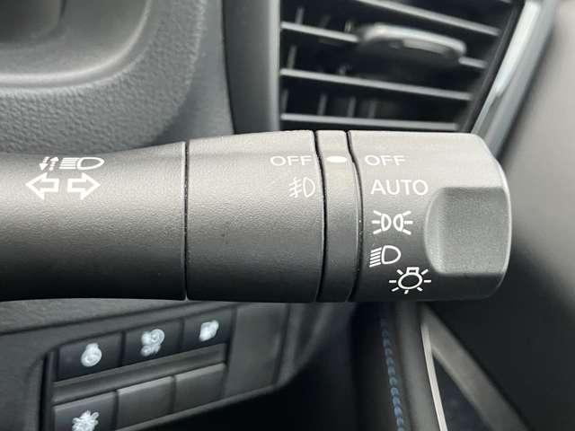 リーフ Ｘ　Ｖセレクション　４０ｋＷｈバッテリー　日産コネクトナビ　プロパイロット　アクセルペダルだけで運転する、新しい運転感覚『ｅ－Ｐｅｄａｌ』街中でのイージードライブから、メリハリの利いたワインディングでのドライブも満喫できます（29枚目）