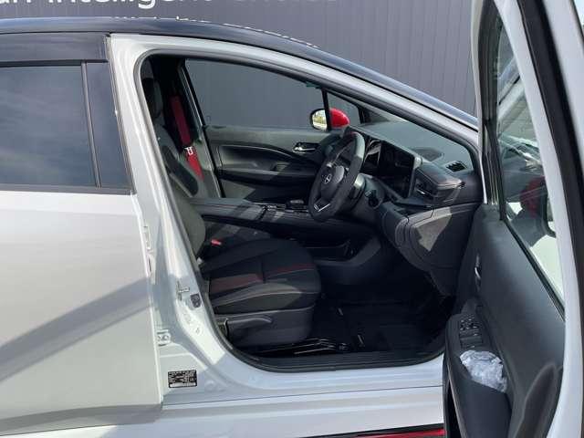 オーラ １．２　ＮＩＳＭＯ　メーカー装着メモリーナビ（18枚目）