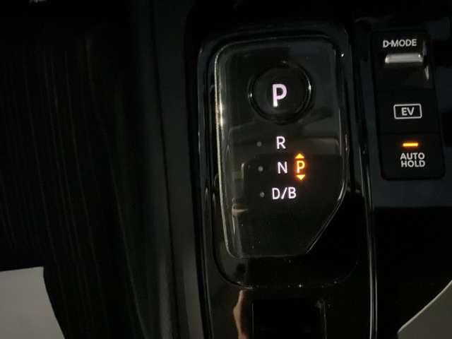 ノート Ｘ　１．２　Ｘ　日産純正メモリーナビ（11枚目）