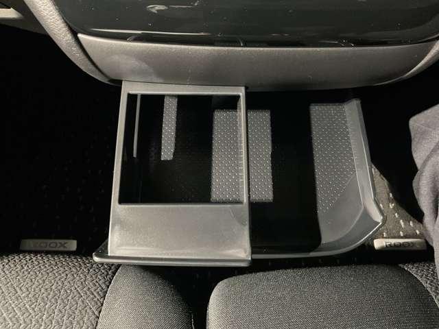 ルークス ６６０　ハイウェイスターＸ　日産純正メモリーナビ（17枚目）