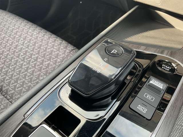 オーラ １．２　Ｇ　雹害車（11枚目）