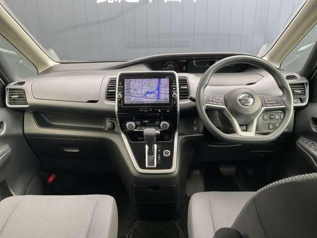 セレナ ２．０　Ｘ　純正メモリーナビ（3枚目）