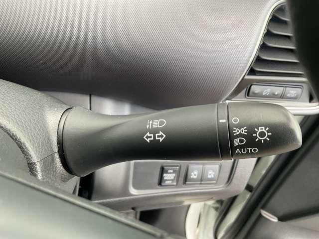 セレナ ２．０　Ｘ　純正メモリーナビ（13枚目）