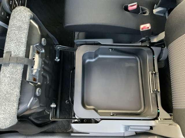 ワゴンＲスティングレー ６６０　スティングレー　Ｘ　デイスチャージヘッドライト　ＣＤチューナー（14枚目）