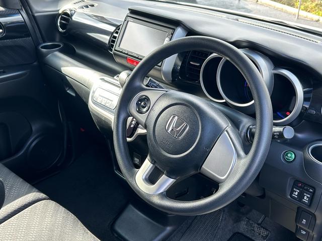 N-BOXカスタム G・Aパッケージ ホンダ純正ナビ/禁煙車/ETC/衝突軽減装置/両側電動スライドドア(14枚目)