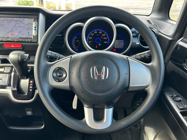 N-BOXカスタム G・Aパッケージ ホンダ純正ナビ/禁煙車/ETC/衝突軽減装置/両側電動スライドドア(15枚目)