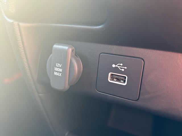 フリード ｅ：ＨＥＶクロスター　元試乗車／９インチ純正ナビ／両側電動スライドドア／純正ＥＴＣ／純正ドライブレコーダー／両席シートヒーター／スマートキー２個（24枚目）