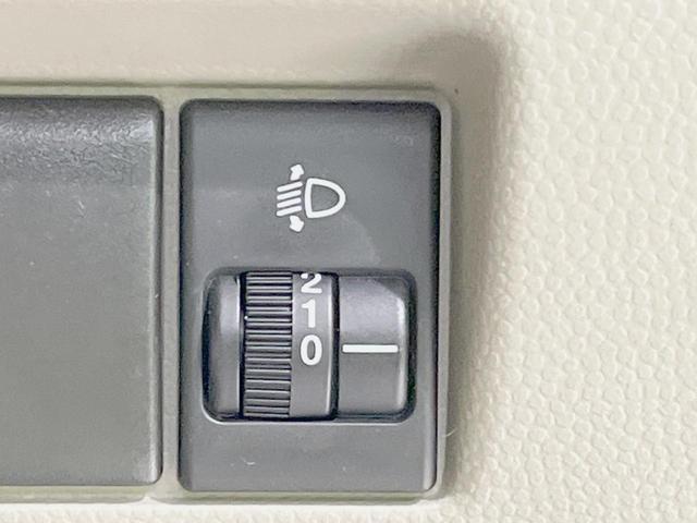 スクラムワゴン ＰＸターボ　ターボ　禁煙車　ナビ　ＨＩＤヘッドライト　ＥＴＣ　両側スライドドア　　純正１３インチアルミホイール　ＤＶＤ再生　ＣＤ再生　盗難防止装置　プライバシーガラス　ヘッドライトレベライザー（25枚目）