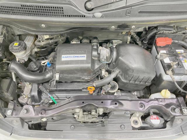 Ｎ－ＢＯＸカスタム Ｇ・Ｌパッケージ　電動スライドドア　バックカメラ　禁煙車　スマートキー　ＨＩＤヘッド　ＥＴＣ　オートライト　オートエアコン　純正１４インチアルミ　Ｂｌｕｅｔｏｏｔｈ　ＣＤ　ＤＶＤ再生　ドアバイザー（18枚目）