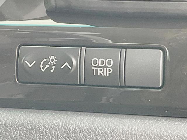 ヴェルファイア ２．４Ｚ　ゴールデンアイズＩＩ　サンルーフ　両側電動ドア　後席モニター　バックカメラ　禁煙車　電動リアゲート　ハーフレザーシート　ドラレコ　コーナーセンサー　スマートキー　ＨＩＤヘッド　ビルトインＥＴＣ　クルコン　オートライト（32枚目）