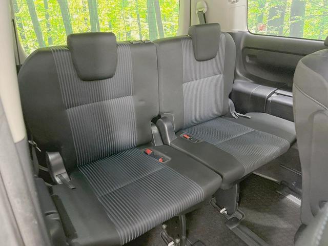 ノア Ｓｉ　両側電動スライドドア　純正ＳＤナビ　純正フリップダウンモニター　バックカメラ　禁煙車　ドラレコ　ＥＴＣ　オートライト　純正１６インチアルミ　Ｂｌｕｅｔｏｏｔｈ再生　ＣＤ　ＤＶＤ再生　フルセグ（11枚目）