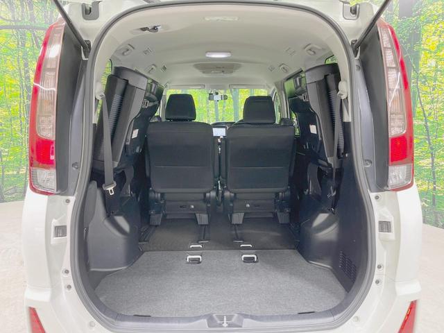 ノア Ｓｉ　両側電動スライドドア　純正ＳＤナビ　純正フリップダウンモニター　バックカメラ　禁煙車　ドラレコ　ＥＴＣ　オートライト　純正１６インチアルミ　Ｂｌｕｅｔｏｏｔｈ再生　ＣＤ　ＤＶＤ再生　フルセグ（12枚目）