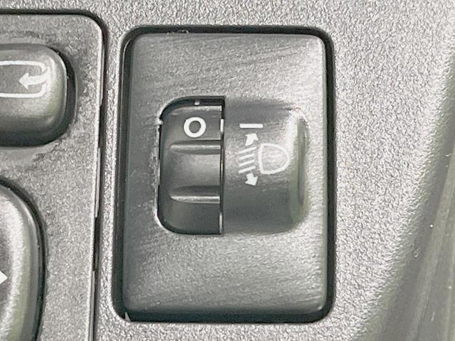 アクア S フルエアロ 純正SDナビ バックカメラ 禁煙車 スマートキー ETC オートライト オートエアコン Bluetooth CD 純正スチールホイール ステアリングスイッチ(31枚目)