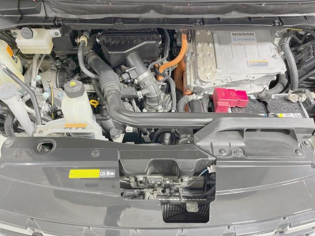 セレナ e-パワー ハイウェイスターV 両側電動ドア 純正SDナビ 後席モニター 全周囲カメラ 衝突被害軽減システム レーダークルーズ 禁煙車 ドラレコ コーナーセンサー スマートキー LEDヘッド ビルトインETC 車線逸脱警報(19枚目)