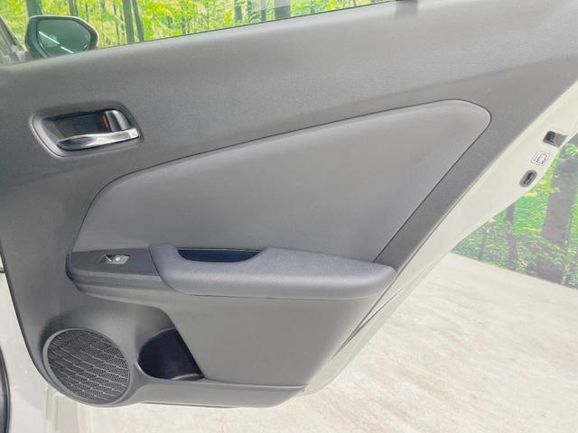 プリウス Sセーフティプラス 純正SDナビ バックカメラ 衝突被害軽減システム レーダークルーズ 禁煙車 ドラレコ コーナーセンサー スマートキー LEDヘッド ビルトインETC オートハイビーム 車線逸脱警報 オートライト(47枚目)