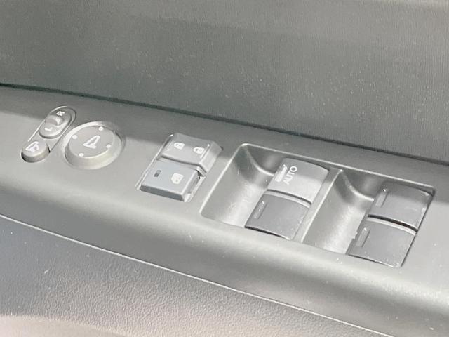 N-BOX G SSパッケージ 両側電動ドア バックカメラ 衝突被害軽減システム 禁煙車 スマートキー ETC オートエアコン Bluetooth CD DVD再生 フルセグ(35枚目)