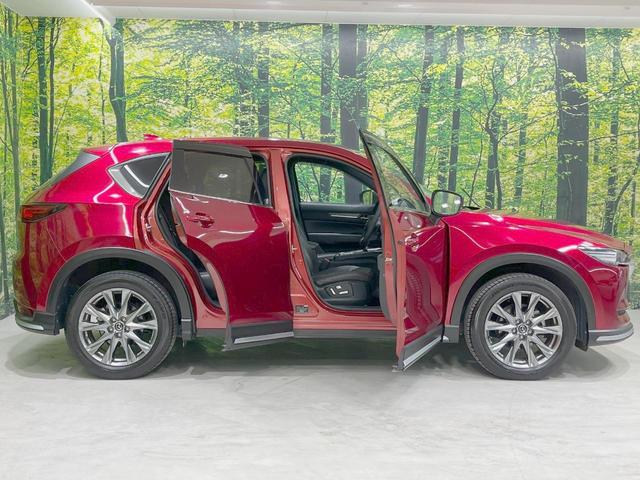 ＣＸ－５ ＸＤ　エクスクルーシブモード　ターボ　純正ＳＤナビ　全周囲カメラ　衝突被害軽減システム　レーダークルーズ　禁煙車　電動リアゲート　レザーシート　ドラレコ　コーナーセンサー　スマートキー　ＬＥＤヘッド　ＥＴＣ　車線逸脱警報（70枚目）