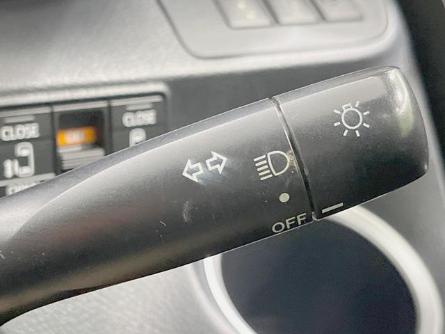 シエンタ ファンベースG 両側電動ドア 純正SDナビ 全周囲カメラ 衝突被害軽減システム 禁煙車 ドラレコ スマートキー ビルトインETC オートハイビーム 車線逸脱警報 オートエアコン Bluetooth再生(28枚目)