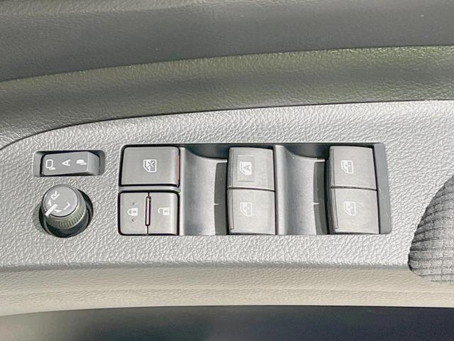 シエンタ ファンベースG 両側電動ドア 純正SDナビ 全周囲カメラ 衝突被害軽減システム 禁煙車 ドラレコ スマートキー ビルトインETC オートハイビーム 車線逸脱警報 オートエアコン Bluetooth再生(39枚目)