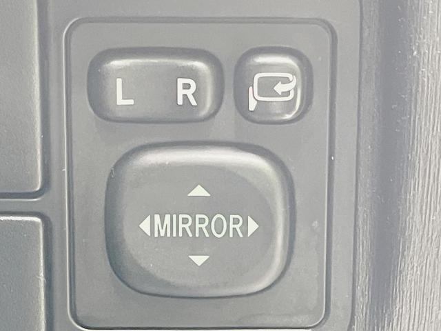 プリウス S 純正SDナビ バックカメラ ドラレコ スマートキー HIDヘッド ビルトインETC オートエアコン 純正15インチアルミ Bluetooth CD DVD再生 フルセグ(33枚目)