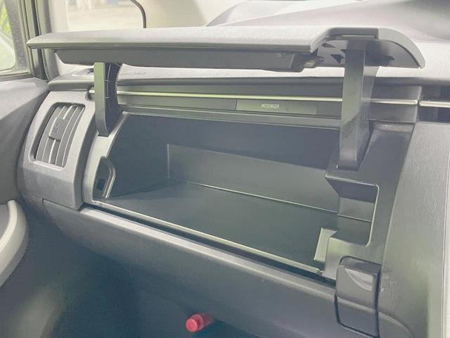 プリウス S 純正SDナビ バックカメラ ドラレコ スマートキー HIDヘッド ビルトインETC オートエアコン 純正15インチアルミ Bluetooth CD DVD再生 フルセグ(37枚目)