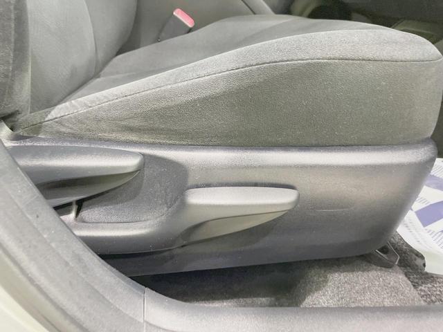 プリウス S 純正SDナビ バックカメラ ドラレコ スマートキー HIDヘッド ビルトインETC オートエアコン 純正15インチアルミ Bluetooth CD DVD再生 フルセグ(42枚目)