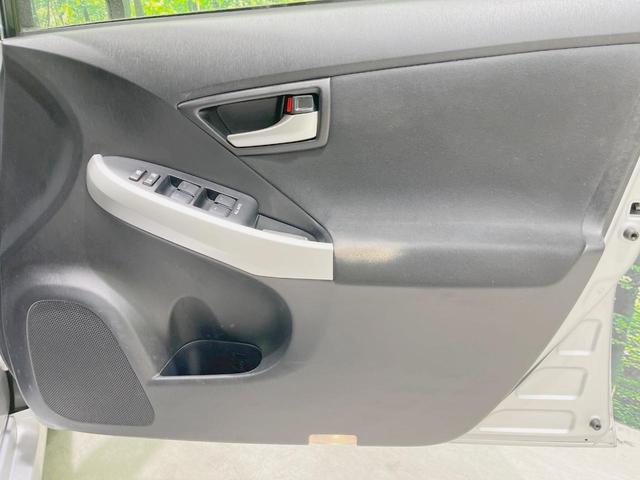 プリウス S 純正SDナビ バックカメラ ドラレコ スマートキー HIDヘッド ビルトインETC オートエアコン 純正15インチアルミ Bluetooth CD DVD再生 フルセグ(47枚目)