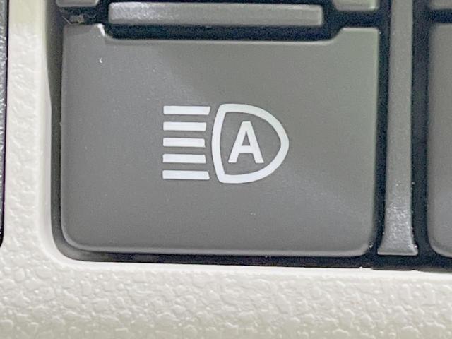 【オートハイビーム】夜間の安全走行に役立つ便利な機能！先行車や対向車を検知し、ハイビームとロービームを切り替えてくれます♪