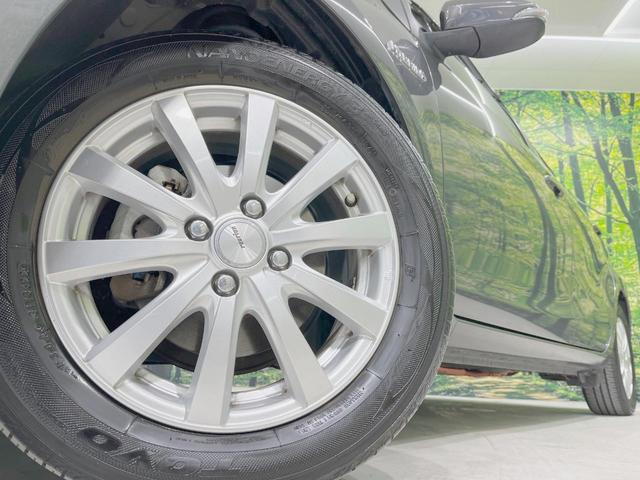 アクア Ｓ　後期　純正９インチＳＤナビ　バックカメラ　衝突軽減装置　禁煙車　ドラレコ　スマートキー　　ＥＴＣ　オートマチックハイビーム　オートライト　車線逸脱警報　Ｂｌｕｅｔｏｏｔｈ再生（13枚目）