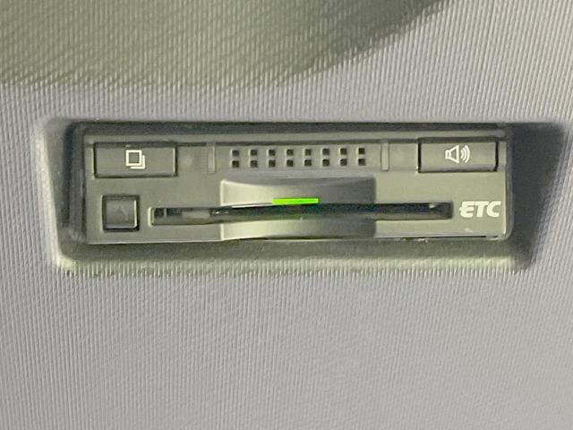 アクア Ｇ　中期型　純正ＳＤナビ　バックカメラ　禁煙車　シートヒーター　スマートキー　ＬＥＤヘッドライト　ＥＴＣ　クルコン　オートライト　Ｂｌｕｅｔｏｏｔｈ再生　ＣＤ　ＤＶＤ再生　フルセグ　革巻きステアリング（6枚目）