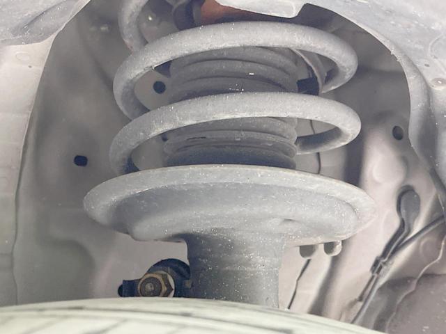 アクア Ｇ　中期型　純正ＳＤナビ　バックカメラ　禁煙車　シートヒーター　スマートキー　ＬＥＤヘッドライト　ＥＴＣ　クルコン　オートライト　Ｂｌｕｅｔｏｏｔｈ再生　ＣＤ　ＤＶＤ再生　フルセグ　革巻きステアリング（20枚目）