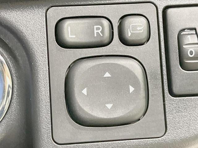 アクア Ｇ　中期型　純正ＳＤナビ　バックカメラ　禁煙車　シートヒーター　スマートキー　ＬＥＤヘッドライト　ＥＴＣ　クルコン　オートライト　Ｂｌｕｅｔｏｏｔｈ再生　ＣＤ　ＤＶＤ再生　フルセグ　革巻きステアリング（32枚目）