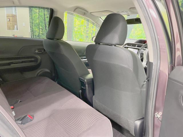 アクア Ｇ　中期型　純正ＳＤナビ　バックカメラ　禁煙車　シートヒーター　スマートキー　ＬＥＤヘッドライト　ＥＴＣ　クルコン　オートライト　Ｂｌｕｅｔｏｏｔｈ再生　ＣＤ　ＤＶＤ再生　フルセグ　革巻きステアリング（42枚目）