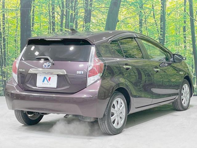 アクア Ｇ　中期型　純正ＳＤナビ　バックカメラ　禁煙車　シートヒーター　スマートキー　ＬＥＤヘッドライト　ＥＴＣ　クルコン　オートライト　Ｂｌｕｅｔｏｏｔｈ再生　ＣＤ　ＤＶＤ再生　フルセグ　革巻きステアリング（52枚目）