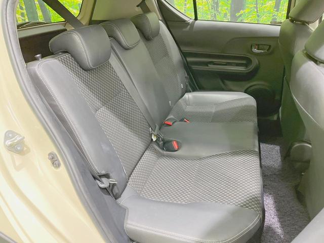 アクア クロスオーバー　純正ＳＤナビ　バックカメラ　衝突軽減装置　禁煙車　ハーフレザーシート　シートヒーター　ドラレコ　ＥＴＣ　車線逸脱警報　オートマチックハイビーム　オートライト　オートエアコン　Ｂｌｕｅｔｏｏｔｈ再生（10枚目）