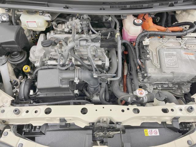 アクア クロスオーバー　純正ＳＤナビ　バックカメラ　衝突軽減装置　禁煙車　ハーフレザーシート　シートヒーター　ドラレコ　ＥＴＣ　車線逸脱警報　オートマチックハイビーム　オートライト　オートエアコン　Ｂｌｕｅｔｏｏｔｈ再生（18枚目）