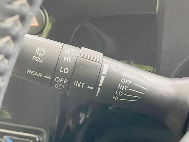 アクア クロスオーバー　純正ＳＤナビ　バックカメラ　衝突軽減装置　禁煙車　ハーフレザーシート　シートヒーター　ドラレコ　ＥＴＣ　車線逸脱警報　オートマチックハイビーム　オートライト　オートエアコン　Ｂｌｕｅｔｏｏｔｈ再生（26枚目）