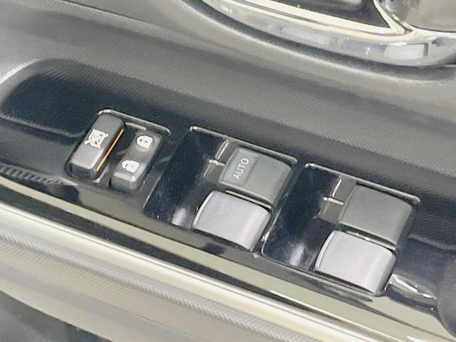 アクア クロスオーバー　純正ＳＤナビ　バックカメラ　衝突軽減装置　禁煙車　ハーフレザーシート　シートヒーター　ドラレコ　ＥＴＣ　車線逸脱警報　オートマチックハイビーム　オートライト　オートエアコン　Ｂｌｕｅｔｏｏｔｈ再生（40枚目）