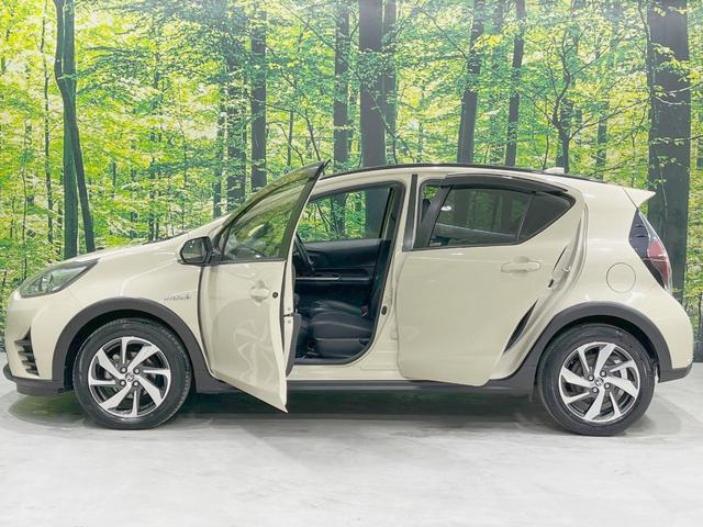 アクア クロスオーバー　純正ＳＤナビ　バックカメラ　衝突軽減装置　禁煙車　ハーフレザーシート　シートヒーター　ドラレコ　ＥＴＣ　車線逸脱警報　オートマチックハイビーム　オートライト　オートエアコン　Ｂｌｕｅｔｏｏｔｈ再生（60枚目）