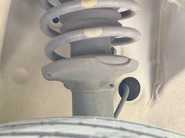 アルトラパン Ｓ　純正８インチＳＤナビ　バックカメラ　衝突軽減装置　禁煙車　シートヒーター　スマートキー　ＨＩＤヘッドライト　ＥＴＣ　オートライト　Ｂｌｕｅｔｏｏｔｈ再生　ＣＤ　ＤＶＤ再生　フルセグ（19枚目）