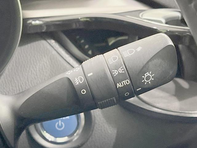 Ｃ－ＨＲ Ｇ　フルエアロ　バックカメラ　衝突被害軽減システム　レーダークルーズ　禁煙車　ハーフレザーシート　コーナーセンサー　スマートキー　ＬＥＤヘッド　ビルトインＥＴＣ　純正１８インチアルミ　オートハイビーム（25枚目）