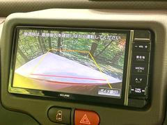 【バックカメラ】駐車時に後方がリアルタイム映像で確認できます。大型商業施設や立体駐車場での駐車時や、夜間のバック時に大活躍！運転スキルに関わらず、今や必須となった装備のひとつです！ 4