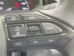 �ڥ졼�������롼������ȥ�����۹�®ƻϩ�Ǥ�Ĺ��Υ���Ԥ��ڤˡ�����ư��®�٤��ݤĥ��롼������ȥ����뤬�����ͷڸ������ƥ��Ϣ�Ȥ��������μ�ξ���Τ��Ƽִ֤��ݤĤ褦��®��Ĵ�ᤷ�Ƥ���ޤ����� 4