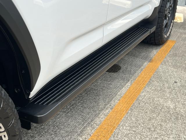 ランドクルーザー ＧＲスポーツ　法人ワンオーナー車　サンルーフ　ＪＢＬプレミアムサウンド　禁煙車　なび男くん装着　スペアキー　テレーングリッパーＡＴ　黒革シート　全周囲カメラ　ＴＶキャンセラー　ＨＤＭＩ　全画面表示　保証書　取説（26枚目）