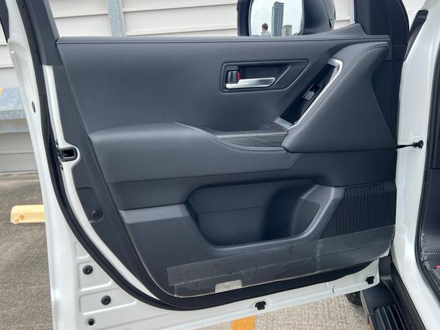 ランドクルーザー ＧＲスポーツ　法人ワンオーナー車　サンルーフ　ＪＢＬプレミアムサウンド　禁煙車　なび男くん装着　スペアキー　テレーングリッパーＡＴ　黒革シート　全周囲カメラ　ＴＶキャンセラー　ＨＤＭＩ　全画面表示　保証書　取説（64枚目）