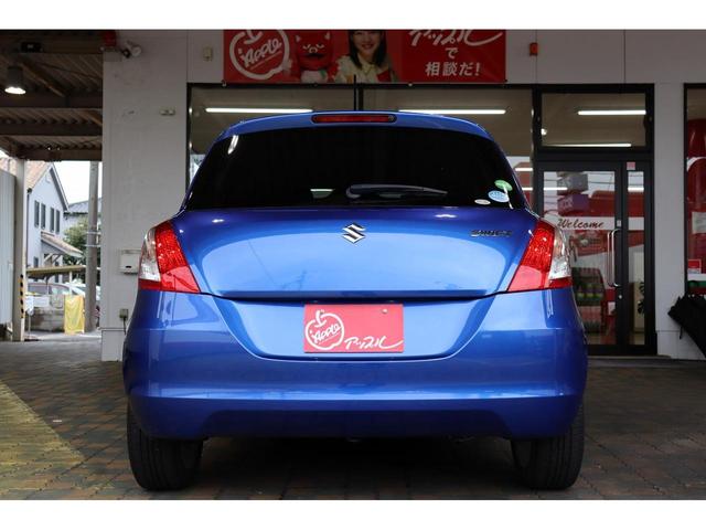 スイフト ＸＬ／ワンオーナ／誤発進防止システム　プッシュスタート／社外ナビＴＶ／電動格納ミラー／スペアタイヤ／ビルトインＥＴＣ／ディスチャージヘッド／純正フロアマット／（3枚目）