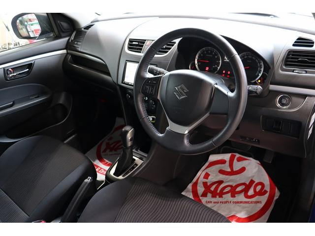 スイフト ＸＬ／ワンオーナ／誤発進防止システム　プッシュスタート／社外ナビＴＶ／電動格納ミラー／スペアタイヤ／ビルトインＥＴＣ／ディスチャージヘッド／純正フロアマット／（5枚目）